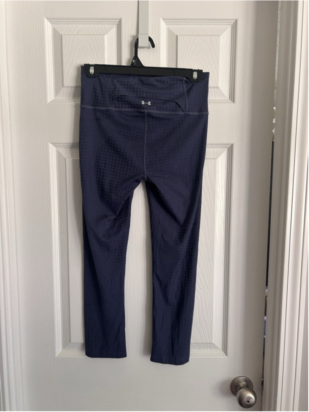 Under Armour Dark Blue Textured Leggings Women’s Small NWOT